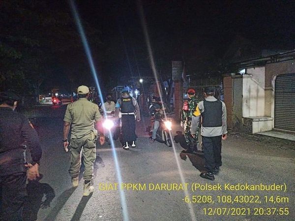 Giat Penyekatan di Perbatasan Jagapura (Cirebon)